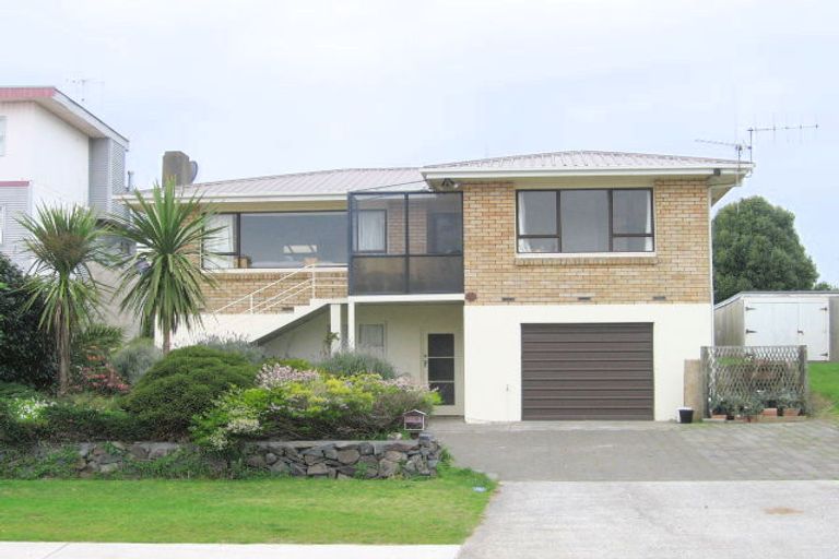 Photo of property in 11 Lee Street, Mount Maunganui, 3116