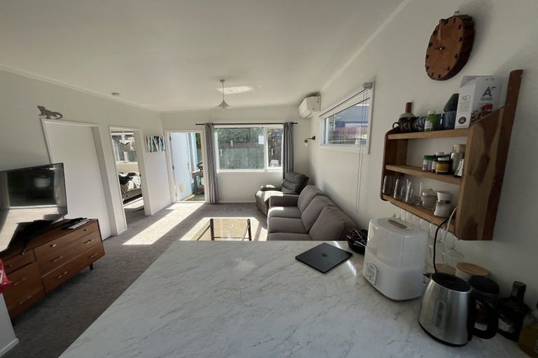 Photo of property in 16a Rua Street, Lyall Bay, Wellington, 6022