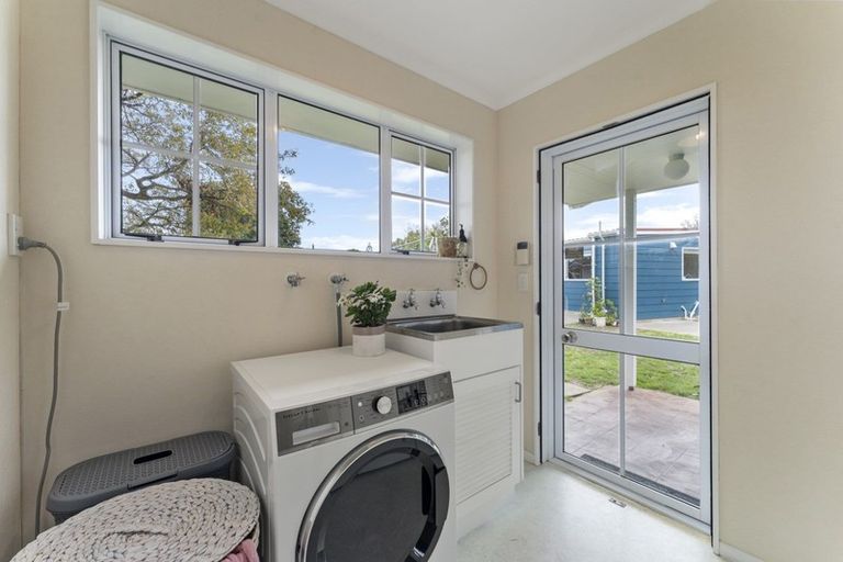 Photo of property in 9 Old Coach Road South, Otaki Beach, Otaki, 5512