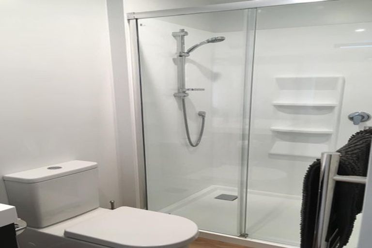 Photo of property in 13 Pennycook Place, Lake Hawea, 9382