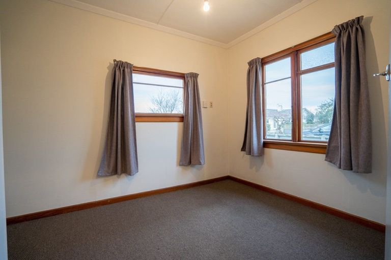 Photo of property in 2 Hillary Street, Winton, 9720