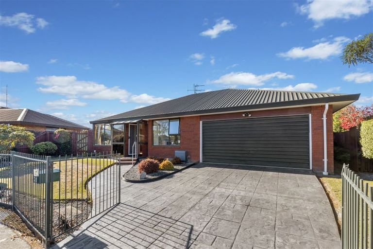 Photo of property in 21 Mulberry Place, Redwood, Christchurch, 8051