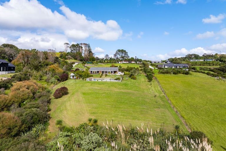 Photo of property in 15 Sandhill Heights, Mangawhai, 0975