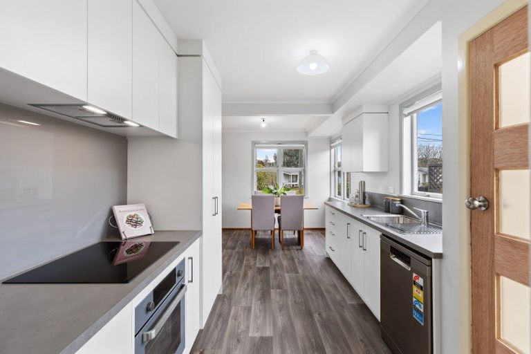 Photo of property in 24 Frederick Drive, Dinsdale, Hamilton, 3204