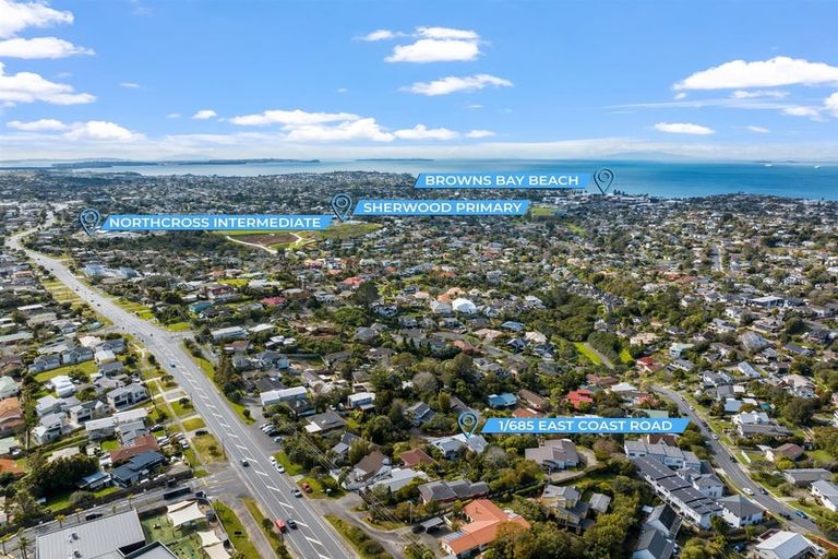 Photo of property in 1/685 East Coast Road, Browns Bay, Auckland, 0630