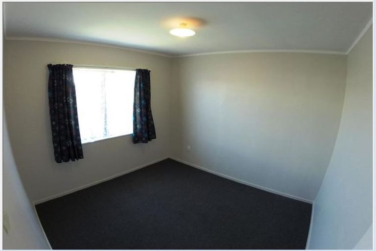 Photo of property in 2/49 Templeton Place, Clendon Park, Auckland, 2103