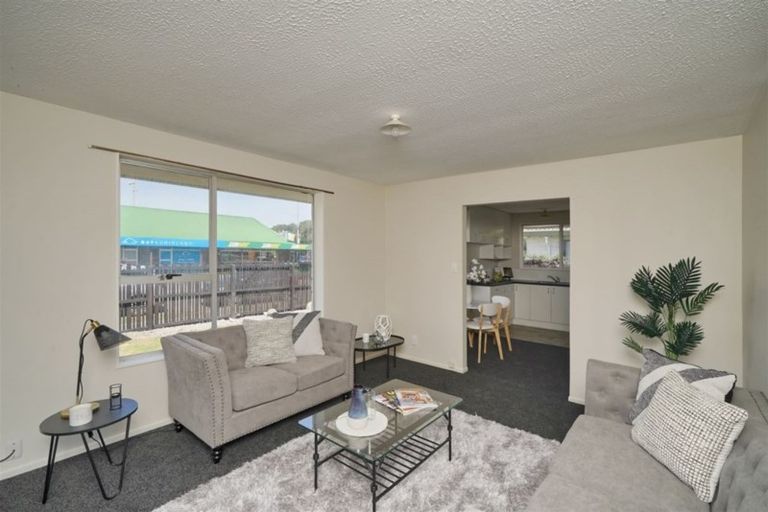Photo of property in 1/3 Chadbury Street, Parklands, Christchurch, 8083