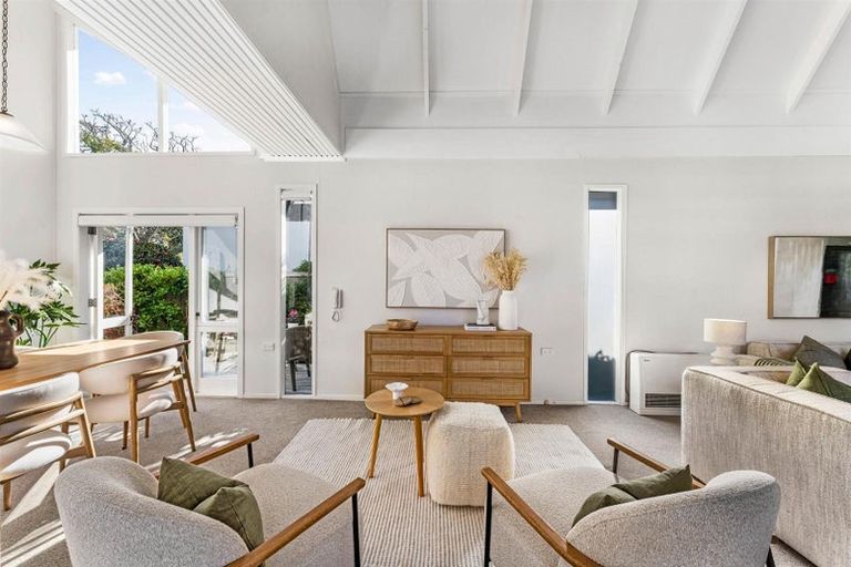 Photo of property in 1/19 Saltburn Road, Milford, Auckland, 0620