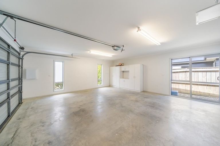 Photo of property in 27 Kurth Crescent, Silverstream, Upper Hutt, 5019