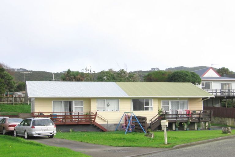 Photo of property in 9b Tangare Drive, Takapuwahia, Porirua, 5022
