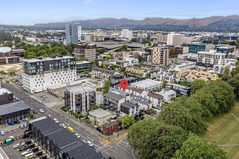 Photo of property in 8/32 Cranmer Square, Christchurch Central, Christchurch, 8013