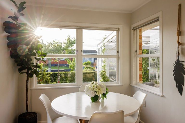 Photo of property in 43 Berkley Avenue, Hillcrest, Hamilton, 3216