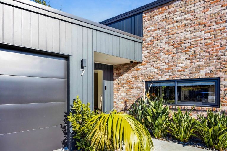 Photo of property in 7 Mackillop Way, Brooklands, New Plymouth, 4310