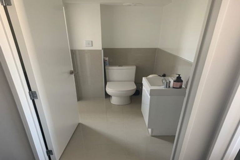 Photo of property in 60 Niu Lane, Te Atatu South, Auckland, 0610