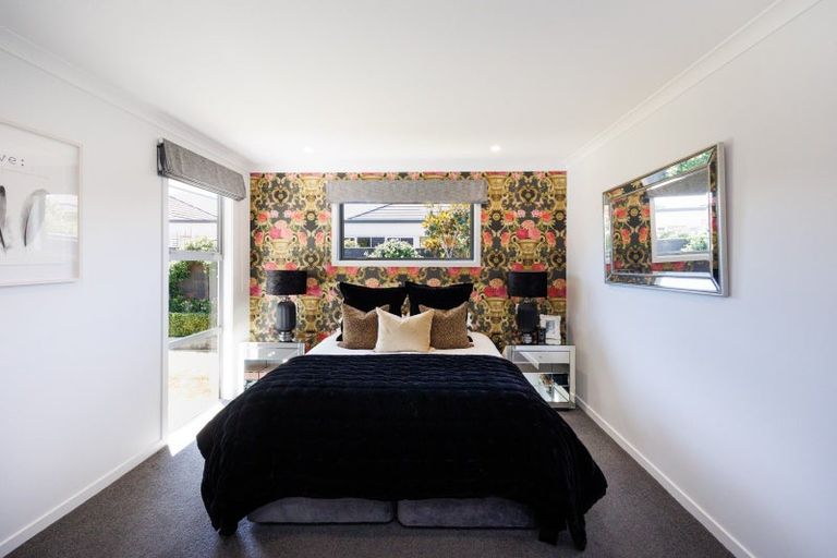 Photo of property in 30 Dogwood Way, Milson, Palmerston North, 4414