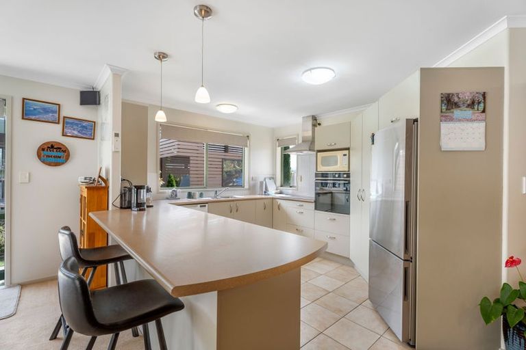 Photo of property in 14 Pacific Place, Whitianga, 3510