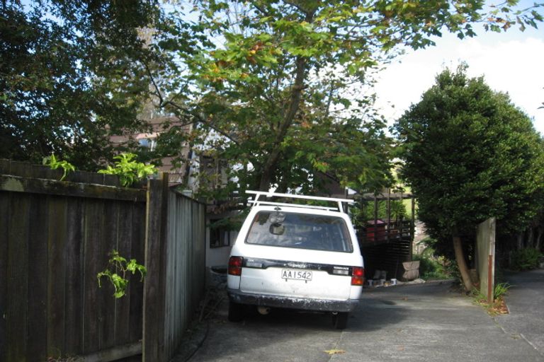 Photo of property in 10 Oliver Twist Avenue, Mellons Bay, Auckland, 2014