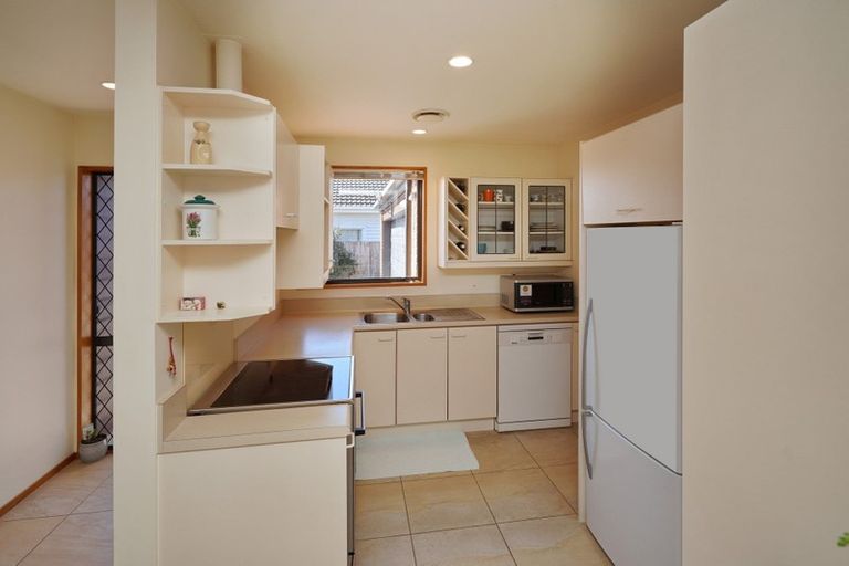 Photo of property in 2/82 Middleton Road, Upper Riccarton, Christchurch, 8041