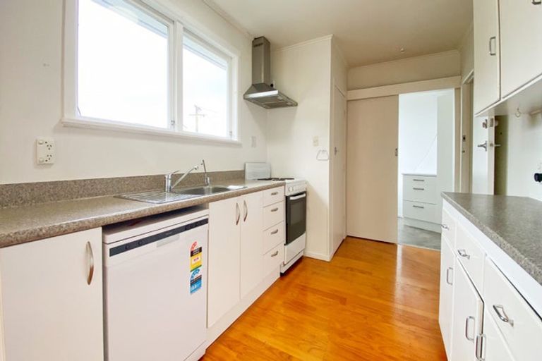 Photo of property in 22a Tramway Road, Beach Haven, Auckland, 0626
