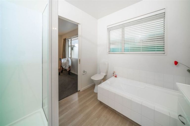 Photo of property in 2 Garforth Green, Halswell, Christchurch, 8025