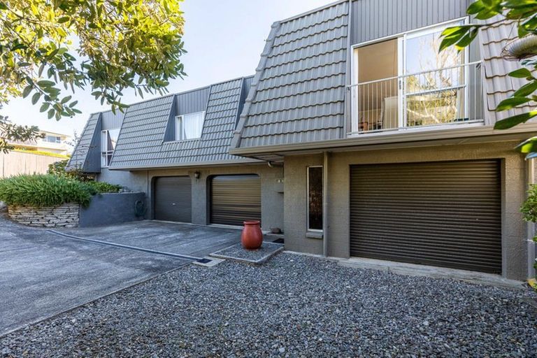 Photo of property in 8 Saint Ives Grove, Whalers Gate, New Plymouth, 4310