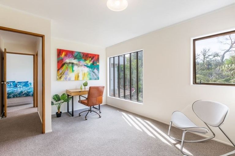 Photo of property in 2/26 Dudding Avenue, Northcote, Auckland, 0627