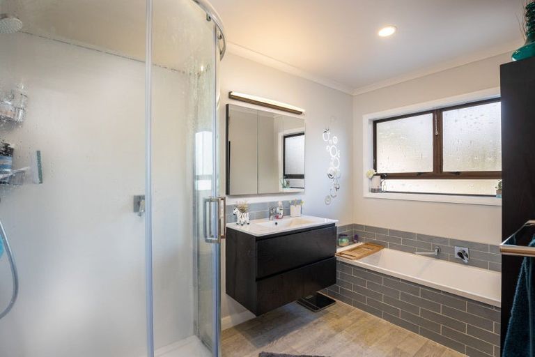 Photo of property in 9 Lombardy Place, Whalers Gate, New Plymouth, 4310