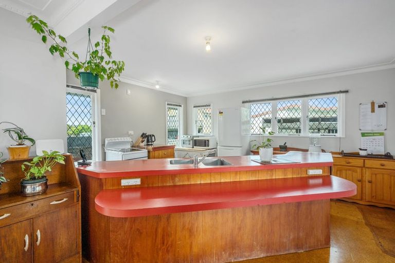 Photo of property in 36 Parakai Avenue, Parakai, 0830