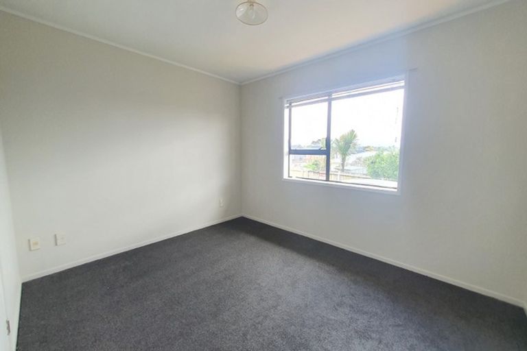 Photo of property in 3/6 Harding Avenue, Te Atatu South, Auckland, 0610