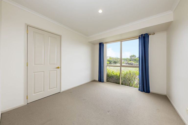 Photo of property in 57 Old Barn Road, Opaheke, Papakura, 2584
