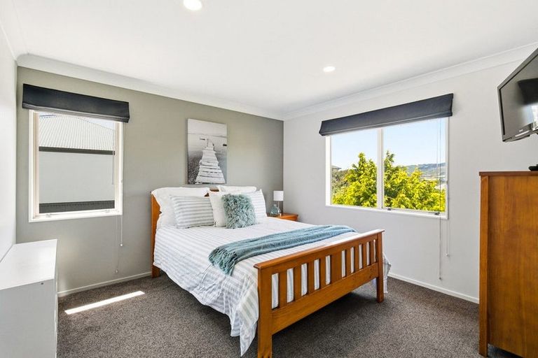 Photo of property in 23 Chippenham Grove, Churton Park, Wellington, 6037