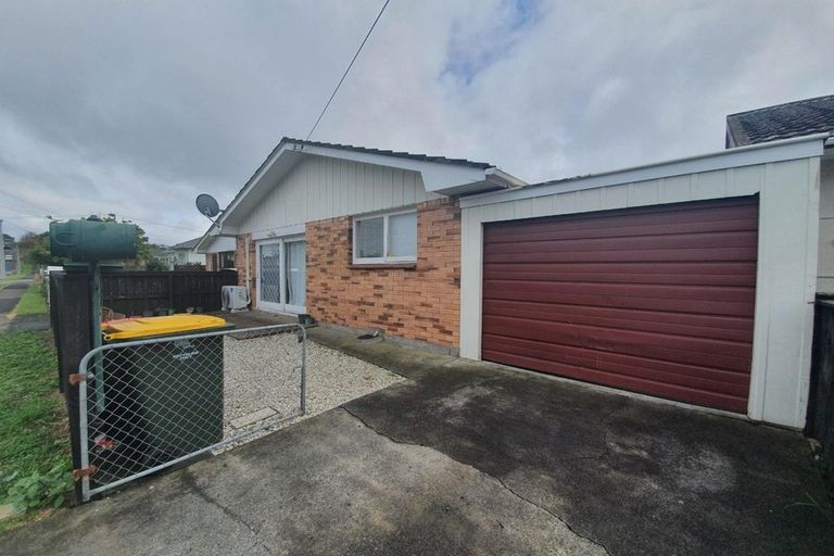 Photo of property in 2/1 Hill Road, Papatoetoe, Auckland, 2025