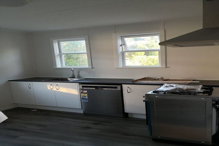 Photo of property in 50 Compton Crescent, Taita, Lower Hutt, 5011