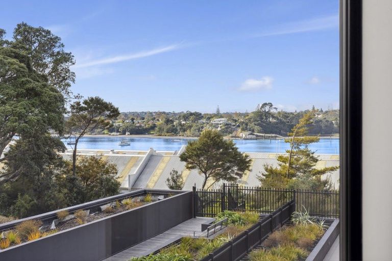 Photo of property in 45b Hudson Bay Road, Hobsonville, Auckland, 0616