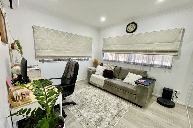 Photo of property in 19 Mason Street, New Lynn, Auckland, 0600