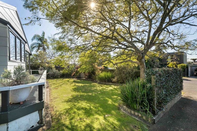 Photo of property in 125 Park Avenue, Whangamata, 3620