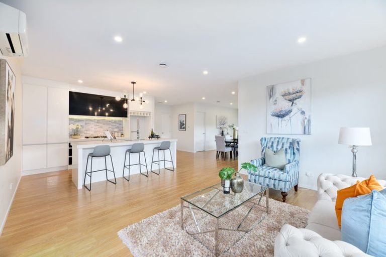 Photo of property in 13 Turpin Road, Riverhead, 0820