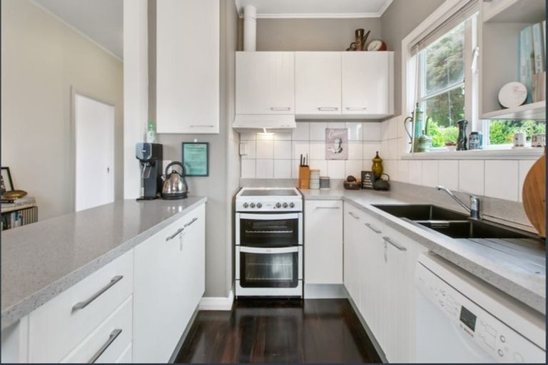 Photo of property in 53 Kurahaupo Street, Orakei, Auckland, 1071