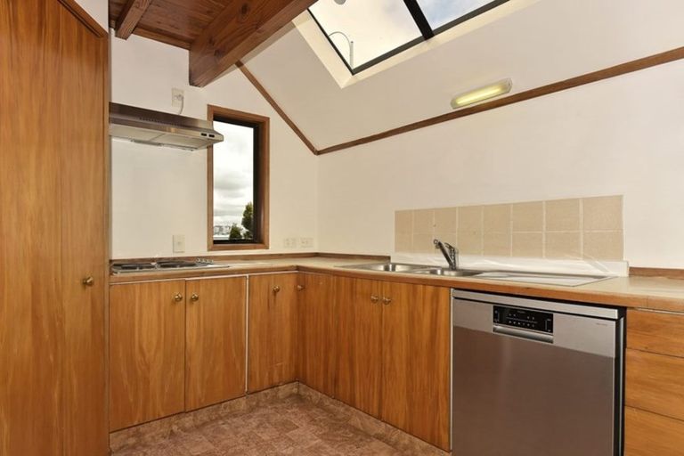 Photo of property in 33 Queens Parade, Devonport, Auckland, 0624