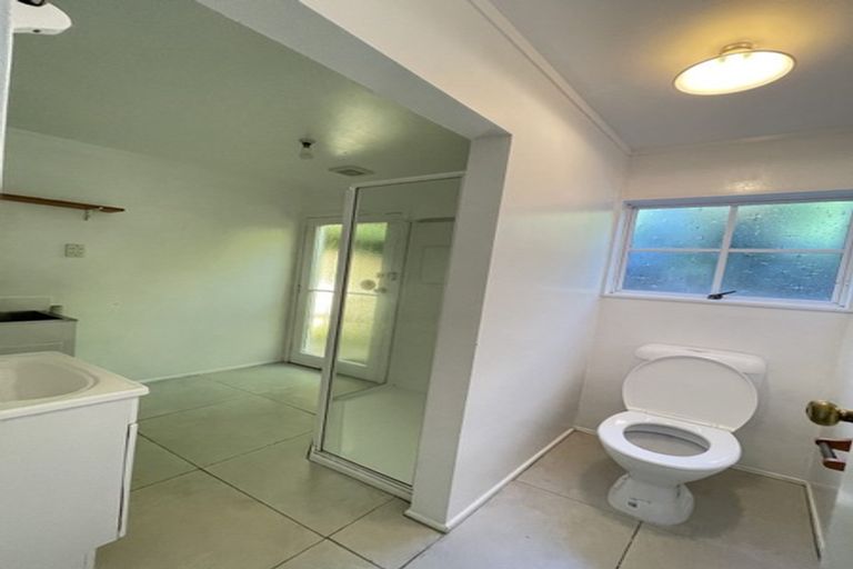 Photo of property in 2/26 Richards Avenue, Forrest Hill, Auckland, 0620