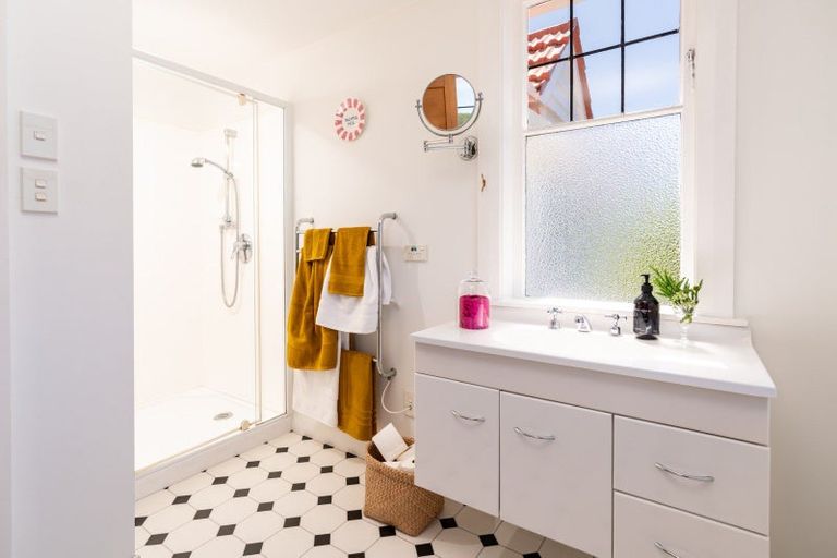 Photo of property in 3 Hauraki Street, Karori, Wellington, 6012