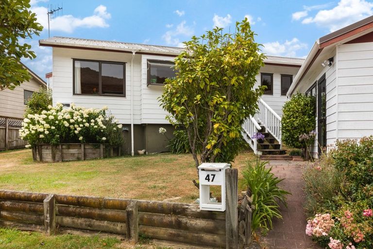Photo of property in 47 Albatross Close, Whitby, Porirua, 5024