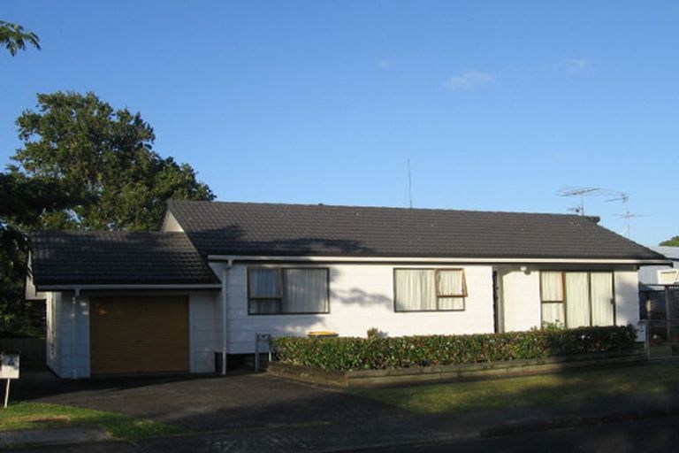 Photo of property in 2/54 Stanaway Street, Hillcrest, Auckland, 0627