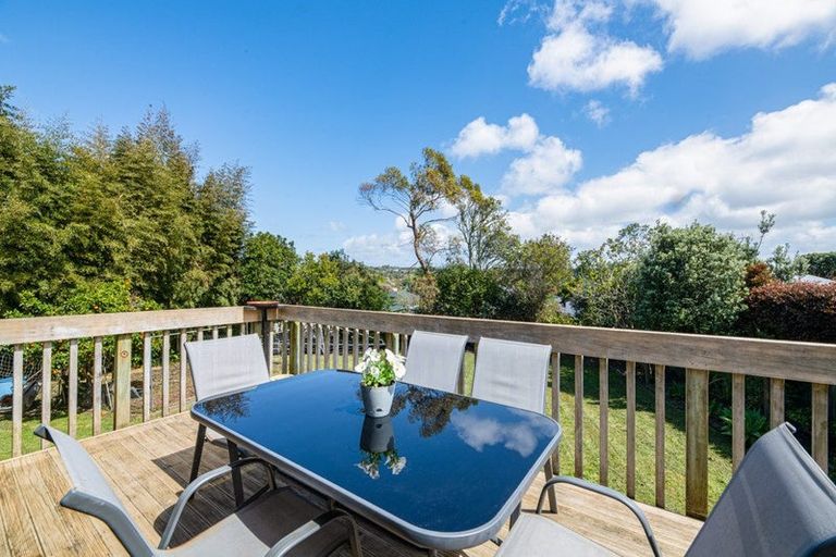 Photo of property in 9 Boler Place, New Lynn, Auckland, 0600