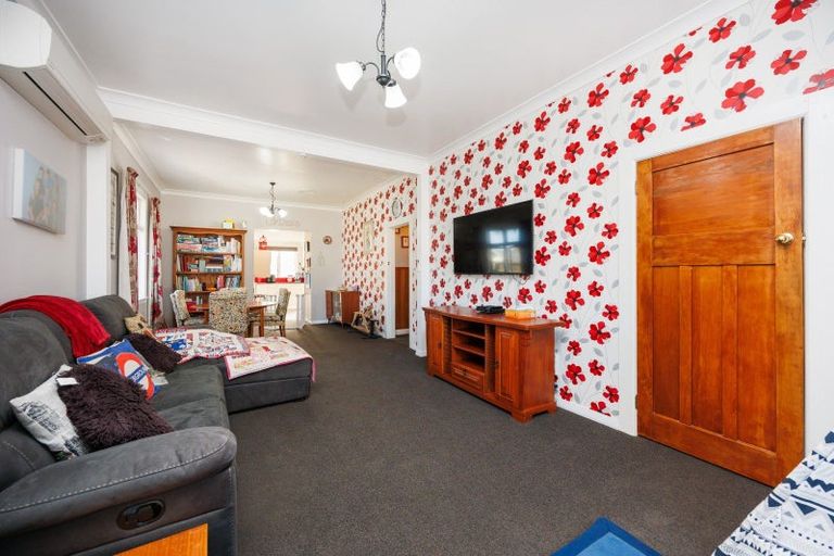 Photo of property in 17 Manson Street, Terrace End, Palmerston North, 4410
