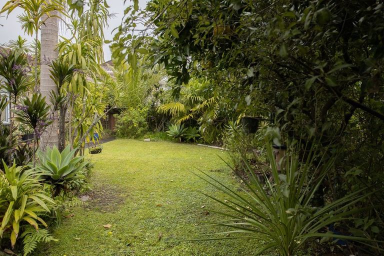 Photo of property in 3/23a Eversleigh Road, Belmont, Auckland, 0622