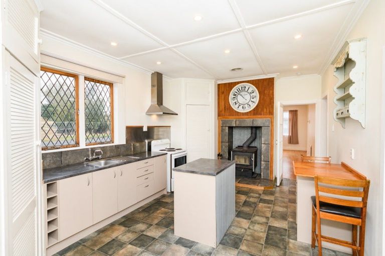 Photo of property in 25 Hunia Street, Marton, 4710