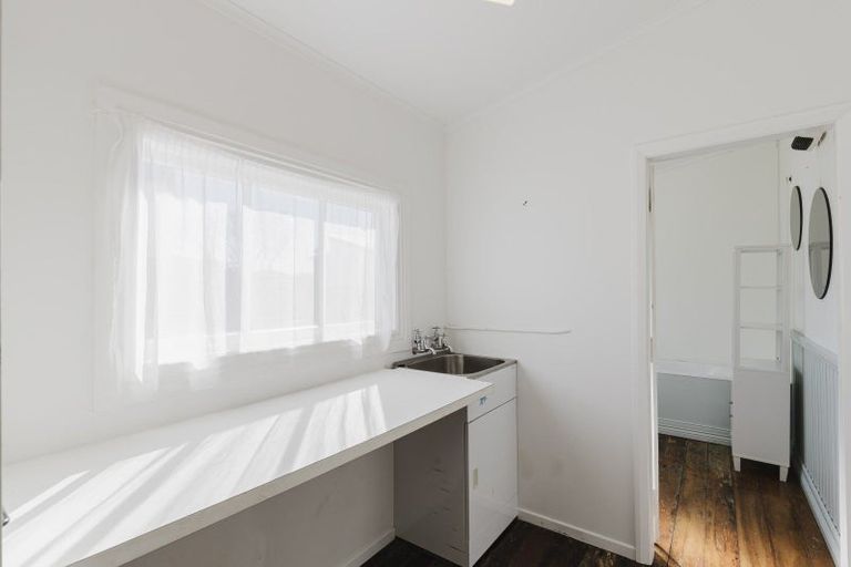 Photo of property in 1/30 Bulteel Street, New Plymouth, 4310