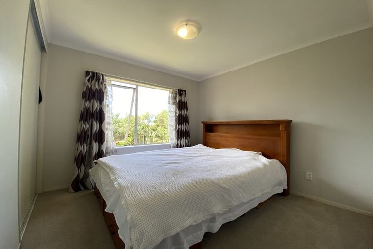 Photo of property in 8 Corfield Way, Burswood, Auckland, 2013