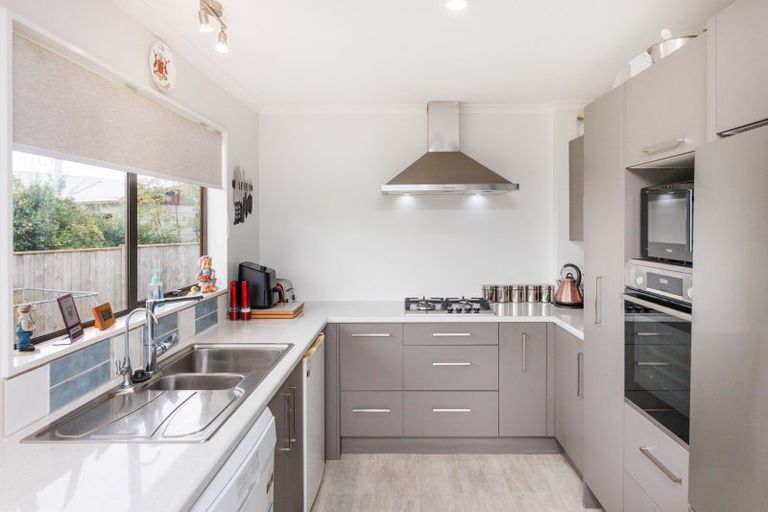 Photo of property in 35 Kowhai Street, Tokomaru, Palmerston North, 4474